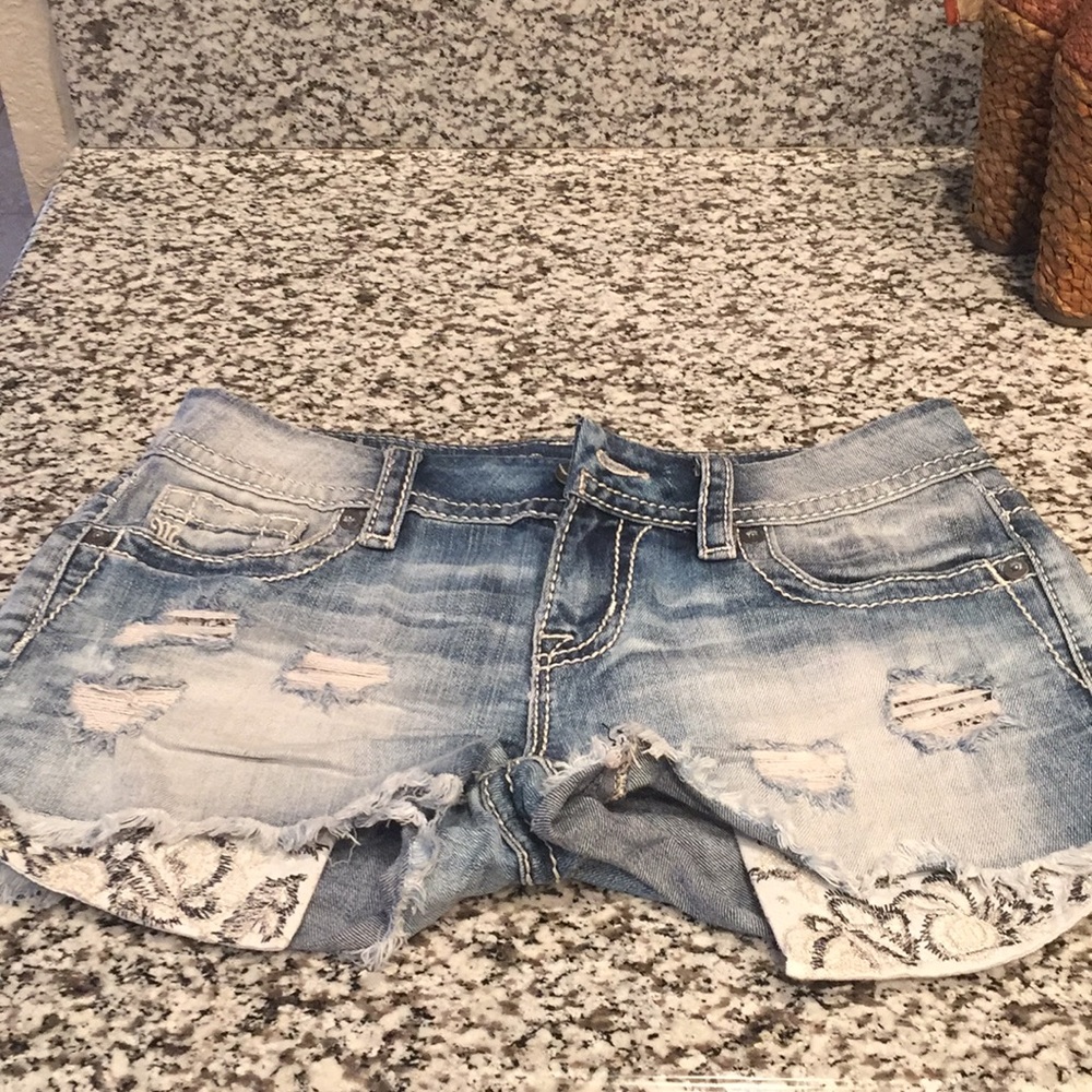 Super cute miss me shorts with peekaboo pockets